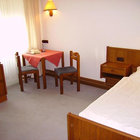 Hotel An Der Hauptallee 바트피르몬트 외부 사진