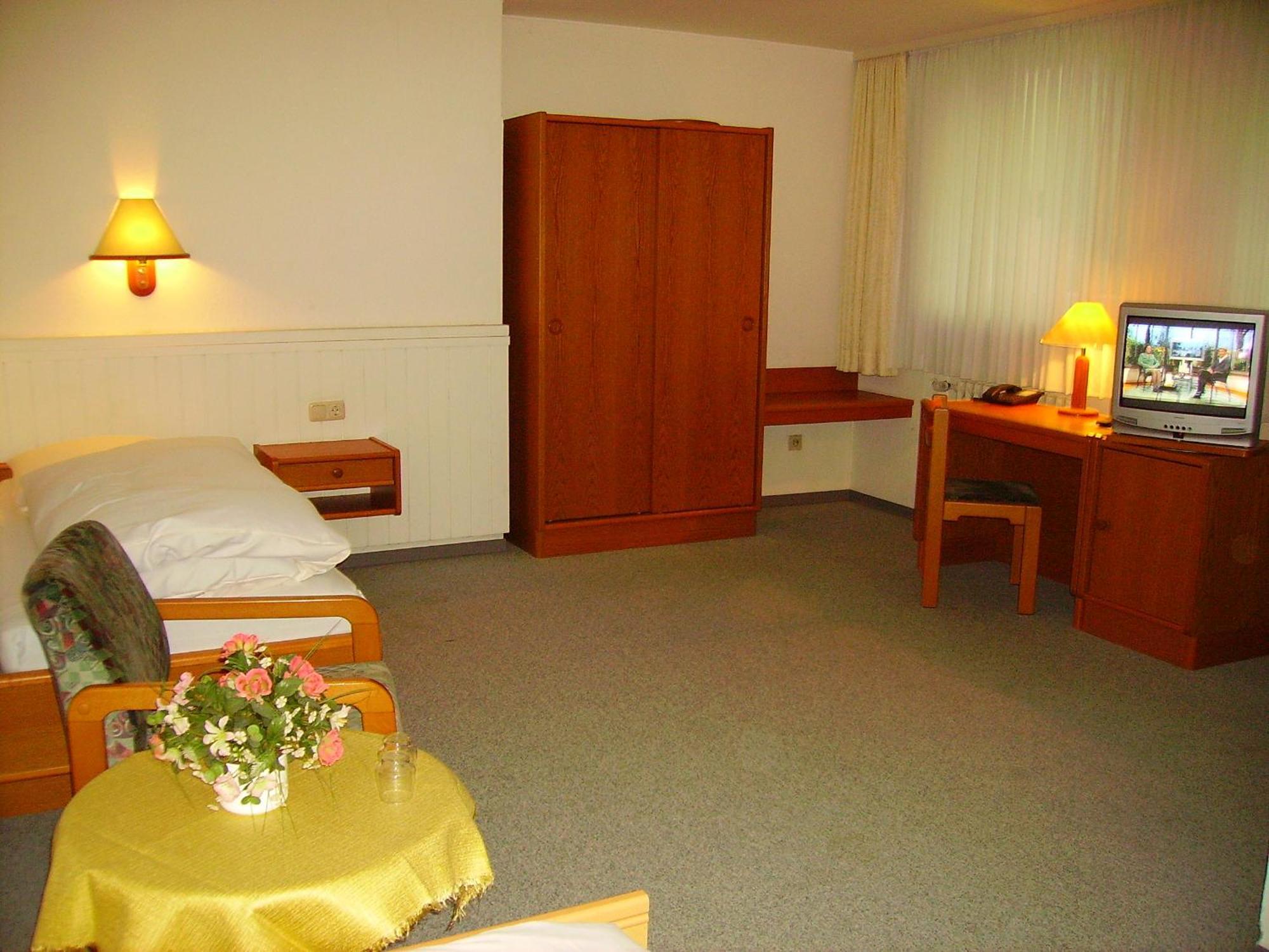 Hotel An Der Hauptallee 바트피르몬트 외부 사진